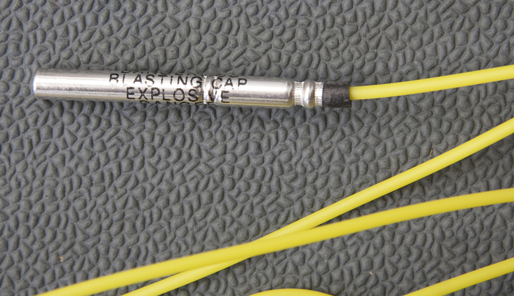 Non-electric detonator, detailed view